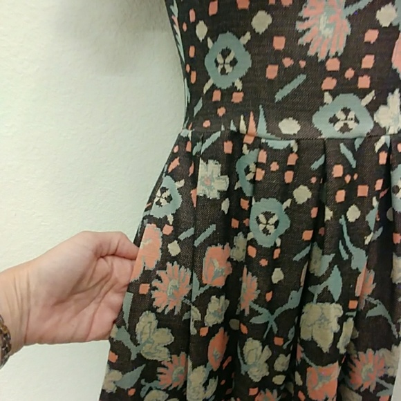 LulaRoe Floral Jacquard Amelia Dress - Picture 5 of 8